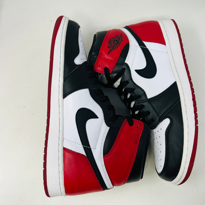 Jordan 1 Retro Black Toe (2016)