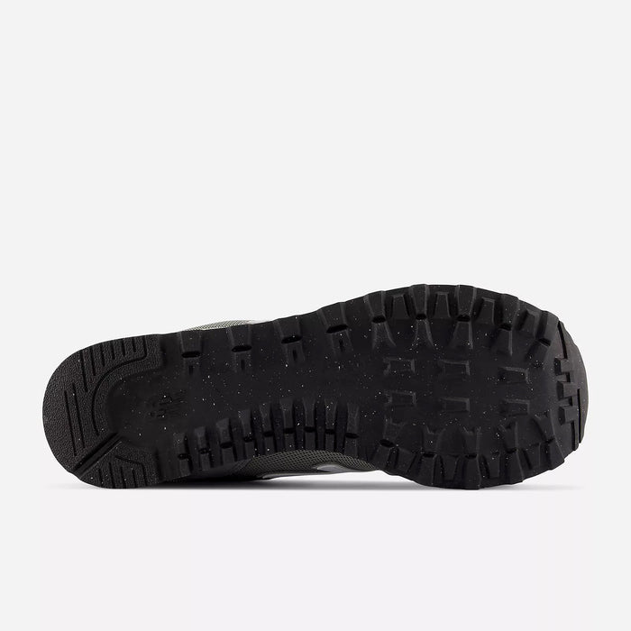 New Balance 515 v3 shoes outsole with durable black rubber tread and traction pattern, sole/bottom view.