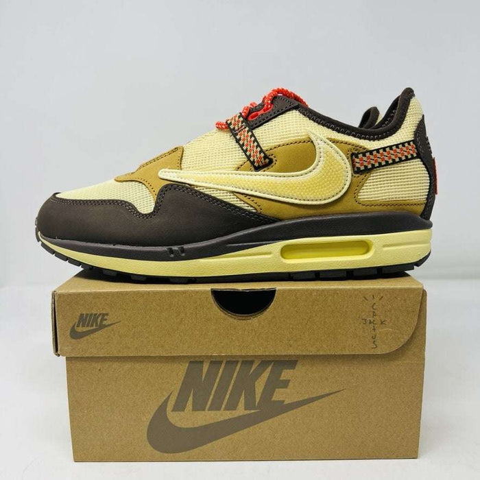Nike Air Max 1 TS Cactus Jack Baroque Brown sneakers on box, extra brown laces, 2022.