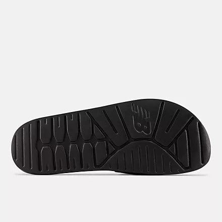 New Balance DynaSoft 200v2 VRSTY outsole in black rubber with textured grooves for traction, sole/bottom view.