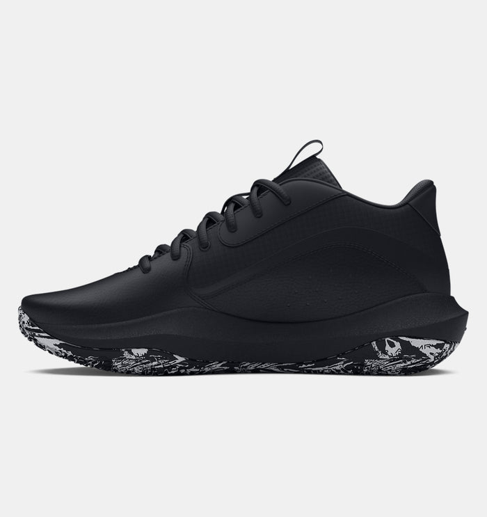 Under Armour Lockdown 7 basketball shoes in black with patterned outsole, side view