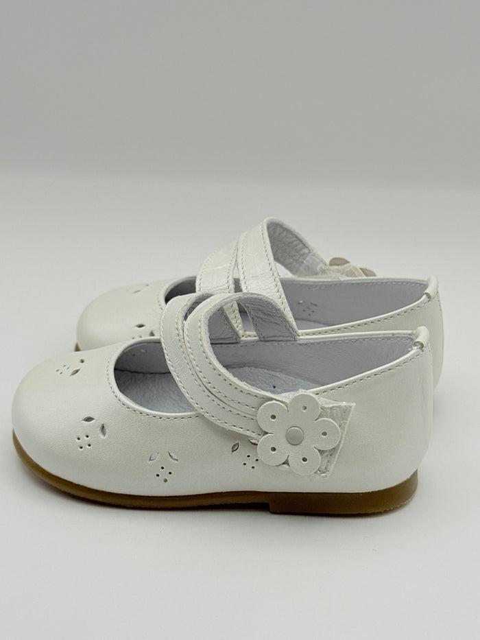 Mary Jane Flower Pearl