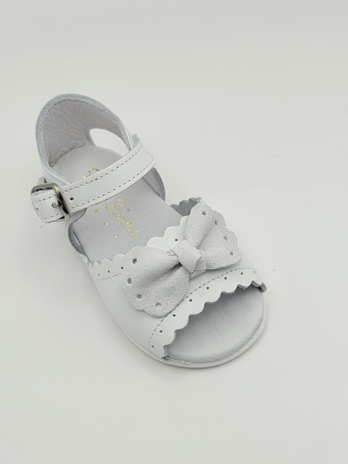 Sandal Scalloped Bow White