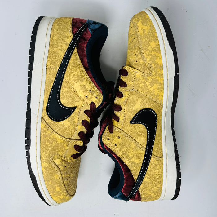 Nike SB Dunk Low City of Cinema