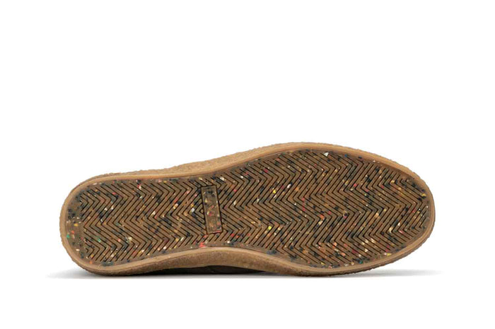 SeaVees Sun-Tans Chukka shoes outsole with herringbone pattern and multicolored flecks, bottom view.
