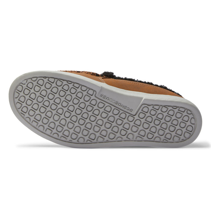 DC Footwear Villain 2 SE shoes with a light gray rubber outsole featuring a textured grid pattern, sole/bottom view.